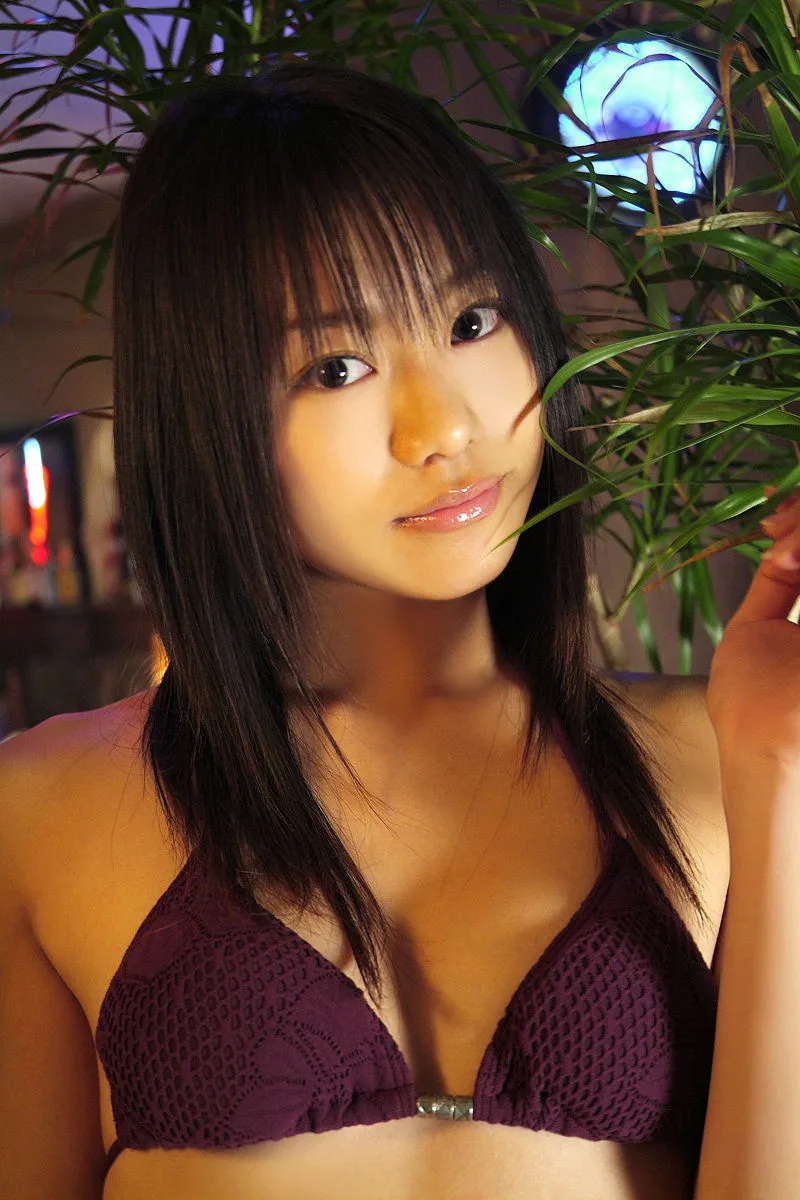 [Mặt trước] Album ảnh "Cô gái thuần khiết" của Miyuki Umikawa - 29