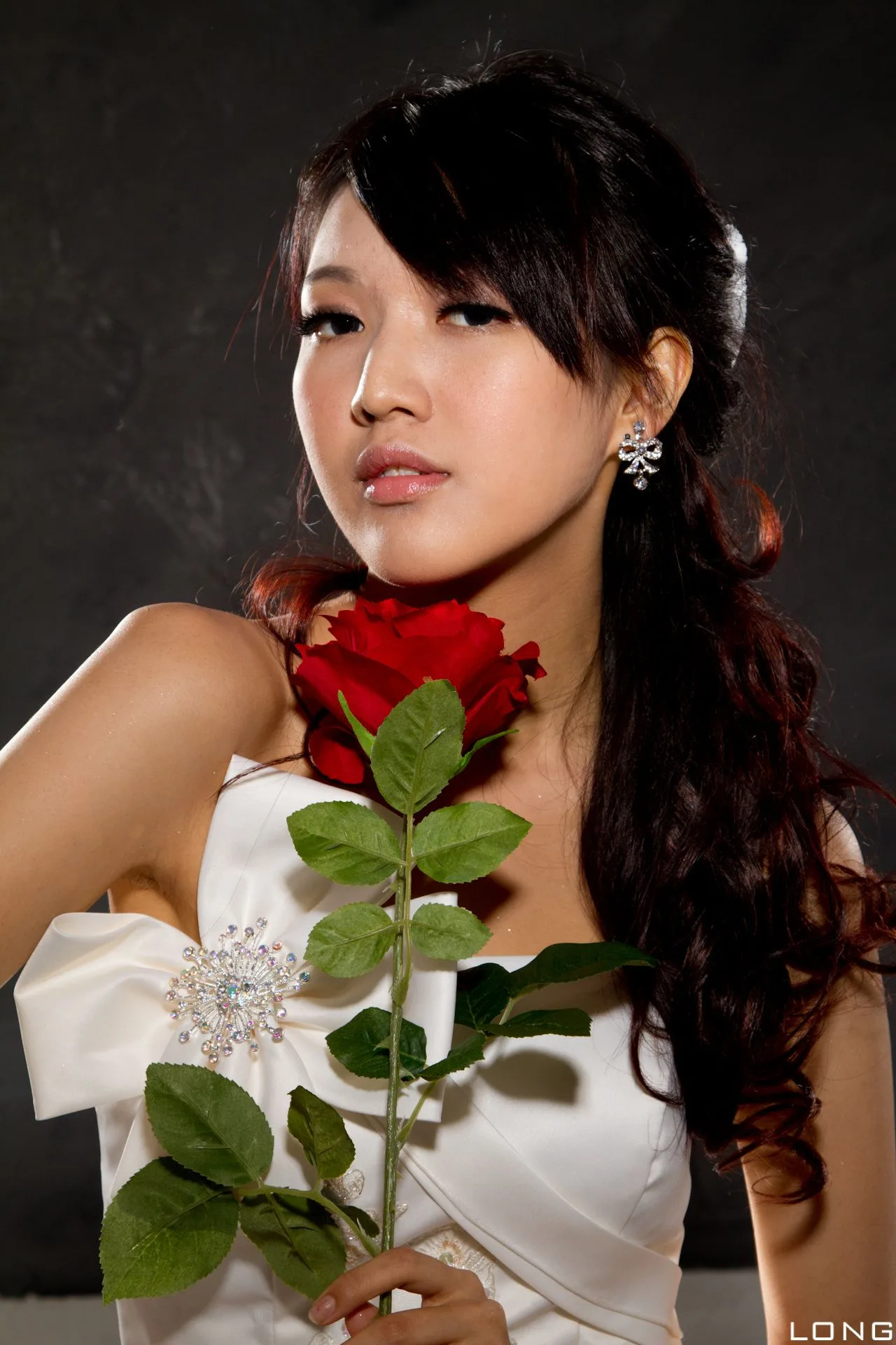 [Chương bổ sung BEAUTYLEG] Buổi chụp ảnh tại studio với bộ váy cưới màu trắng của Jill (Weiting) - 15