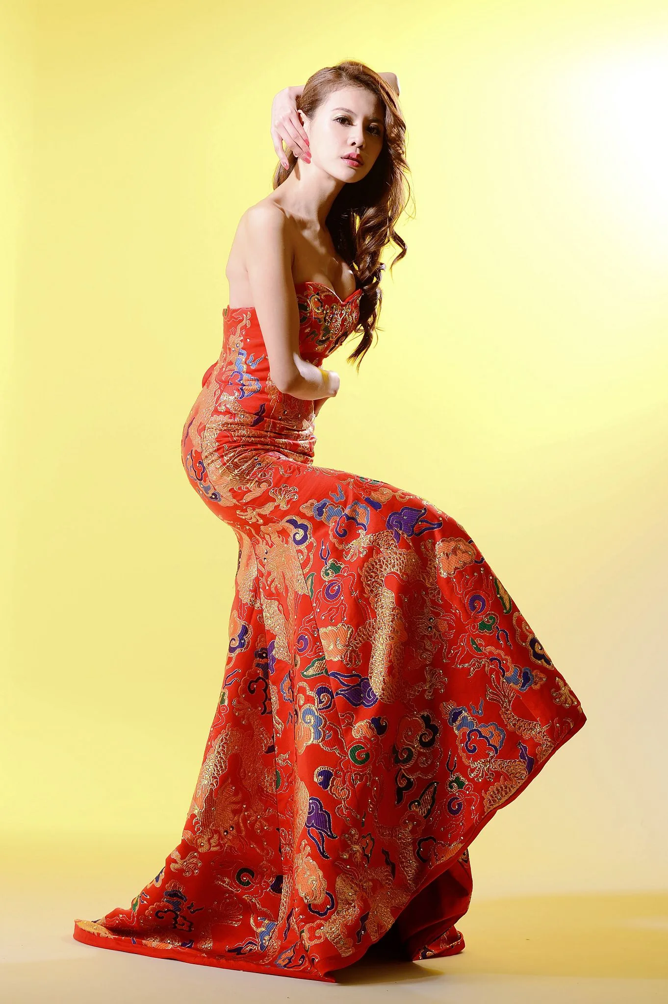 Huang Ya-yi - Buổi chụp ảnh studio: Váy dài cổ điển + Váy ngắn hai dây - 6