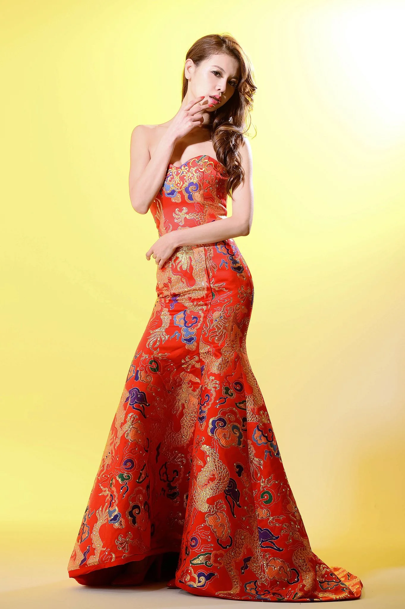 Huang Ya-yi - Buổi chụp ảnh studio: Váy dài cổ điển + Váy ngắn hai dây - 3