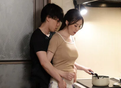 Mẹ kế dâm loạn thỏa mãn cho con chồng
