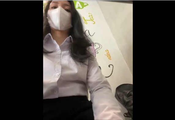 Pic + Gái văn phòng nứng lồn bớt chợt. - Clip Hot Việt